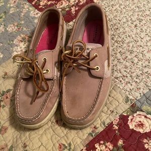 Ladies sperrys